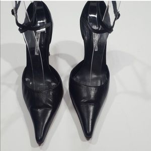 CHARLES DAVID ANKLE STRAP BLACK HEELS 👠